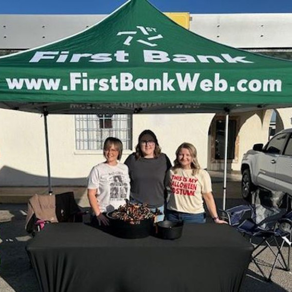 Masked on the Square - Iowa Park